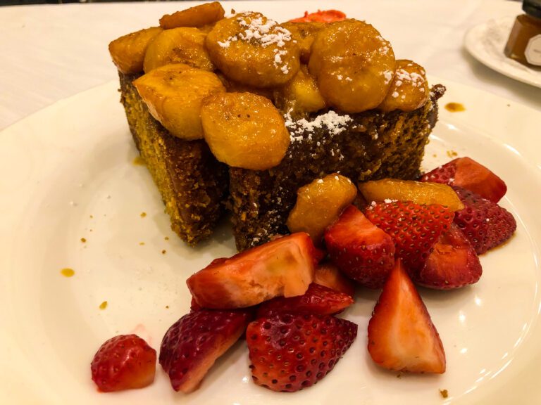 St-Regis-New-York-Astor-Court-St-Regis-French-Toast-768x576