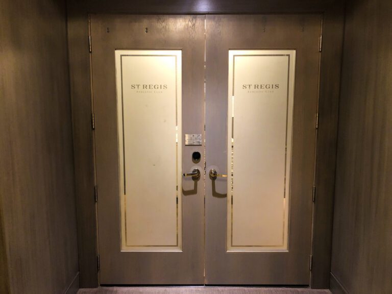 St-Regis-New-York-Athletic-Club-Entrance-768x576