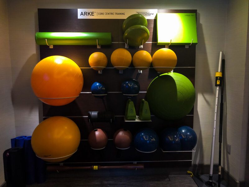 St-Regis-New-York-Athletic-Club-Exercise-Balls-800x600