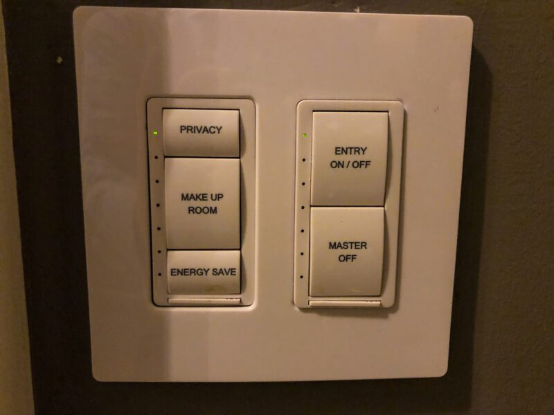 St-Regis-New-York-Electronic-Room-Controls-800x600