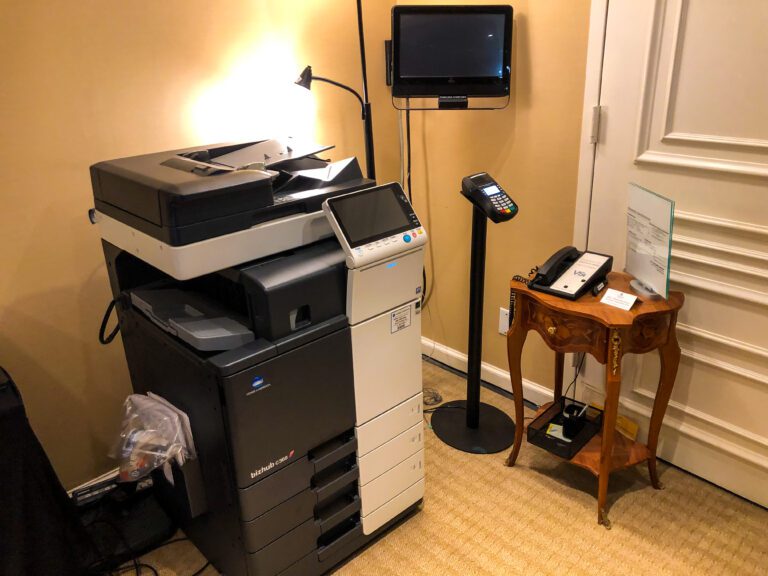 St-Regis-New-York-business-center-printer-768x576