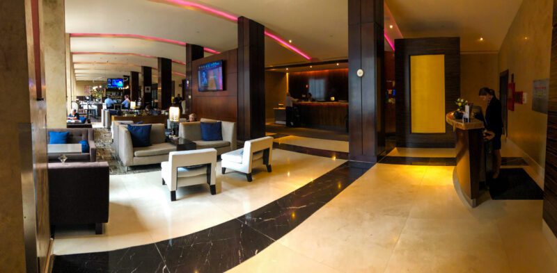 Hilton-New-York-Times-Square-lobby-800x393