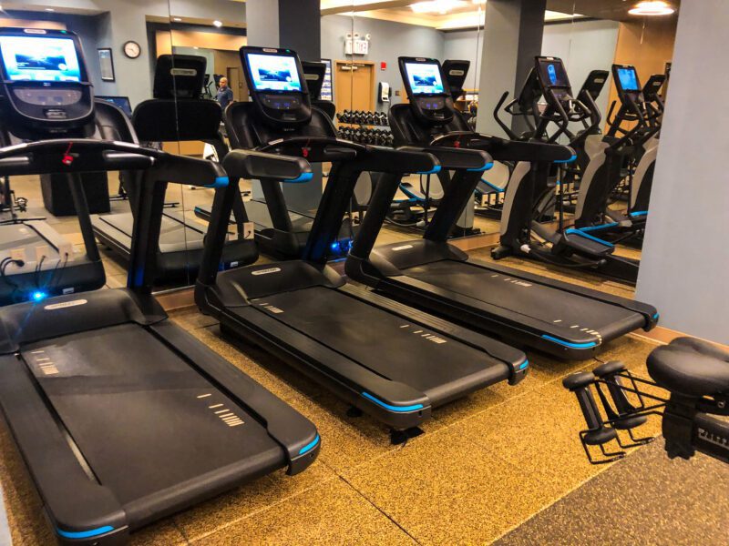 Hilton-New-York-Times-Square-treadmills-800x600