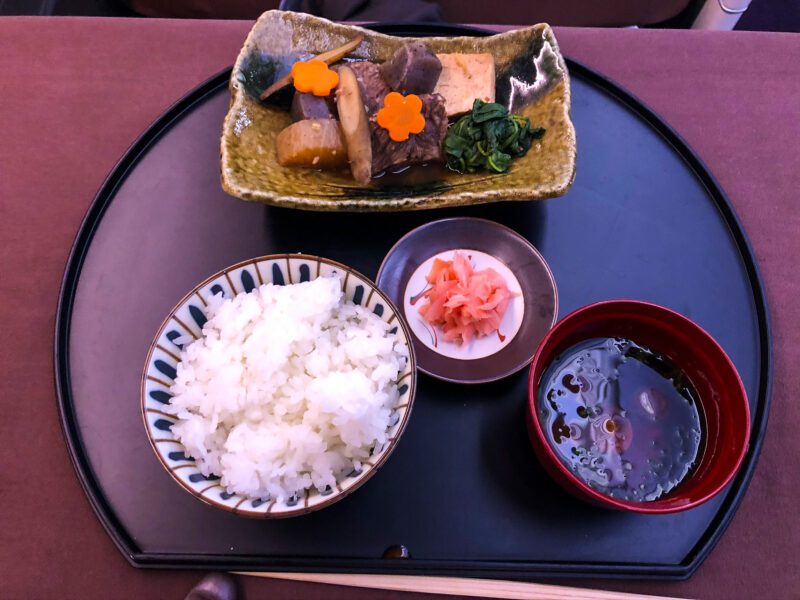 Japan-Airlines-first-class-Japanese-main-course-800x600