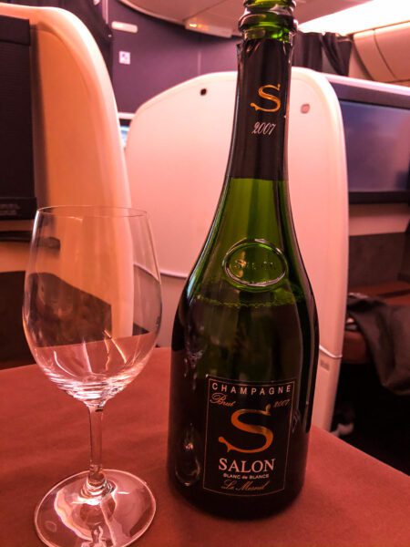 Japan-Airlines-first-class-Salon-Champagne-450x600