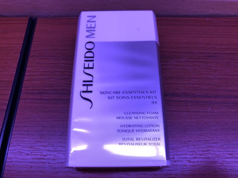 Japan-Airlines-first-class-Shiseido-mens-kit-800x600