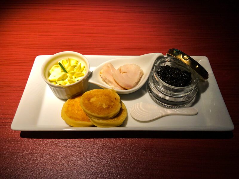 Japan-Airlines-first-class-caviar-encore-800x600