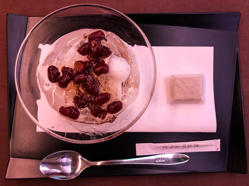 Japan-Airlines-first-class-dessert-800x600