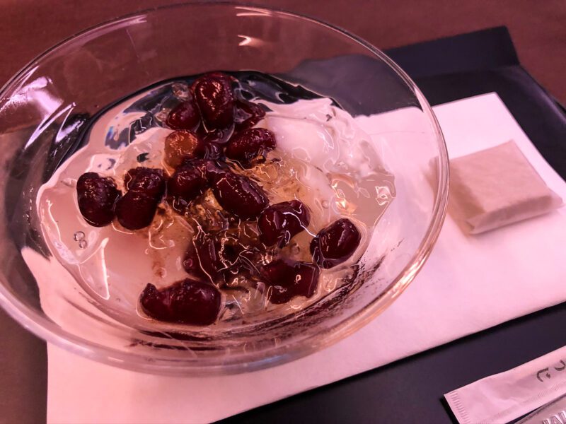 Japan-Airlines-first-class-dessert-close-up-800x600