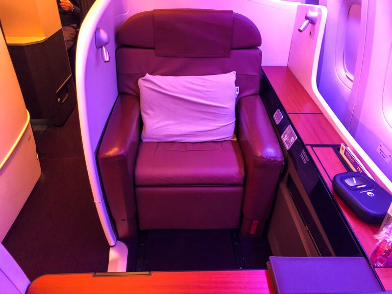 Japan-Airlines-first-class-seat-1-800x600