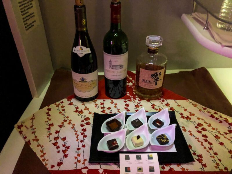 Japan-Airlines-first-class-self-serve-chocolate-and-drink-bar-800x600