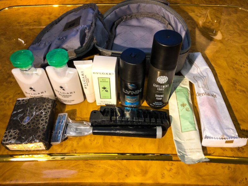 Emirates-A380-first-class-amenity-kit-contents-continued-800x600