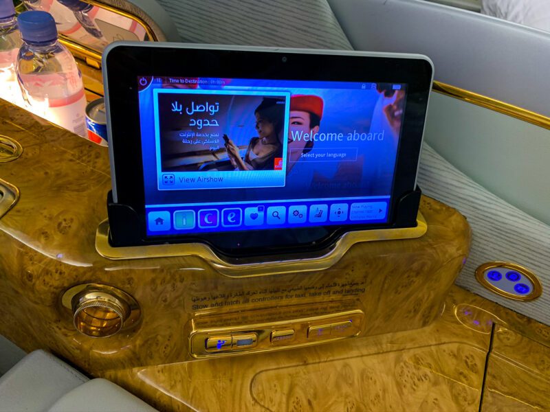 Emirates-A380-first-class-in-flight-tablet-800x600