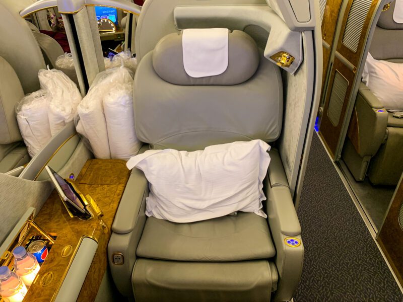 Emirates-A380-first-class-seat-800x600