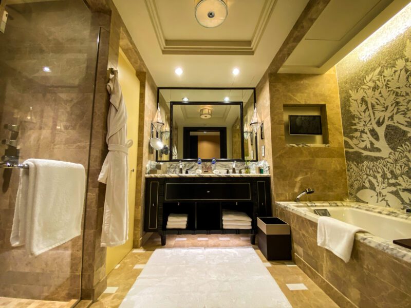 St.-Regis-Cairo-Astor-Room-bathroom-800x600