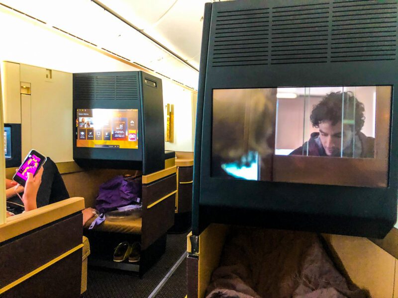 Etihad-787-9-business-class-seat-view-800x600