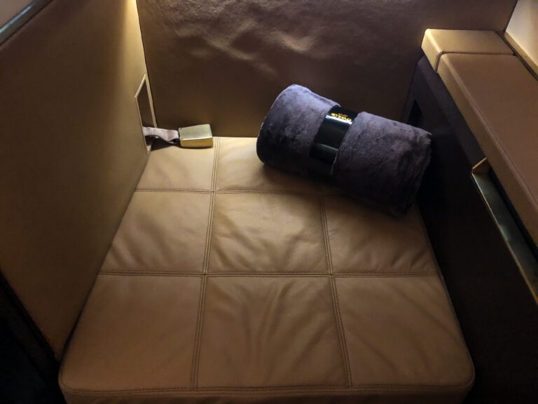 Etihad-first-class-ottoman-768x576