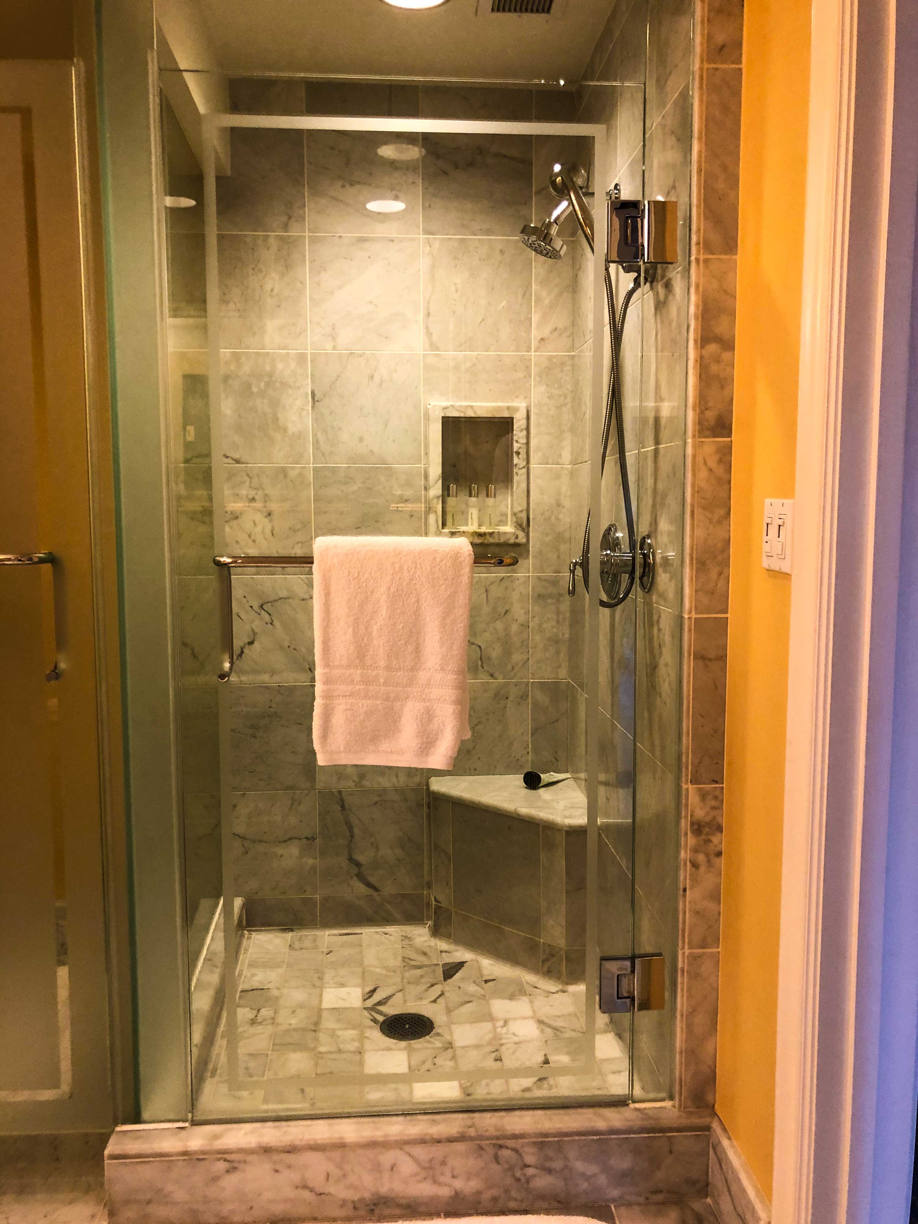 Four-Seasons-Hotel-Westlake-Village-deluxe-king-room-shower