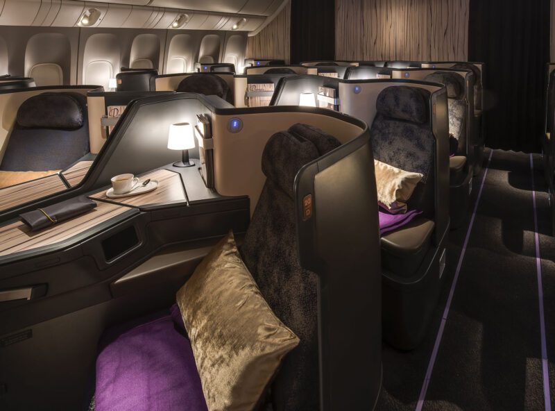 China-Airlines-777-300ER-business-class-800x592