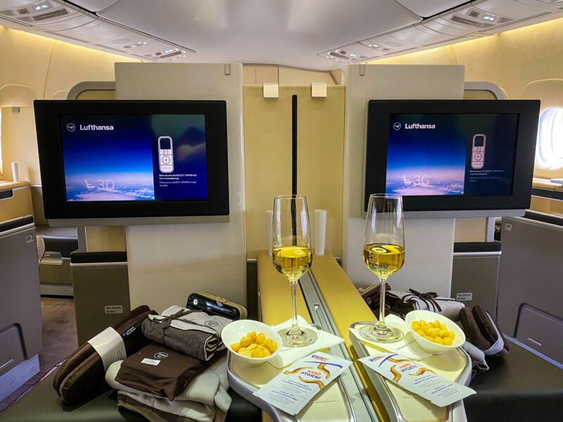 Lufthansa-747-8-first-class-3-800x600