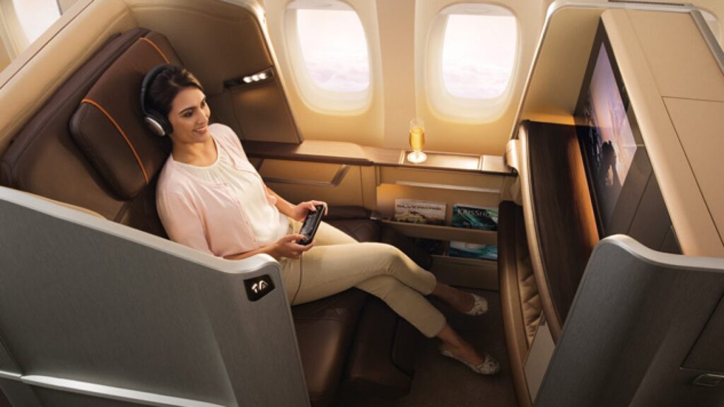 Singapore-Air-777-300ER-first-class