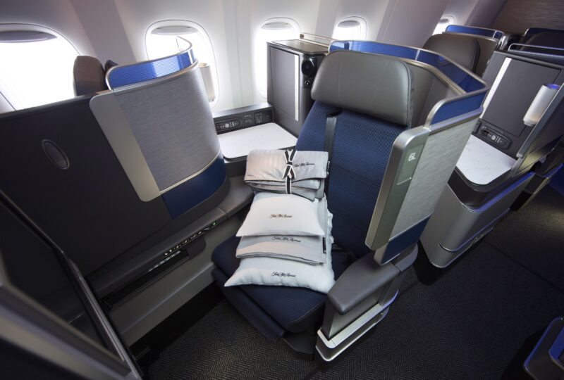 United-Polaris-Business-Class-800x540