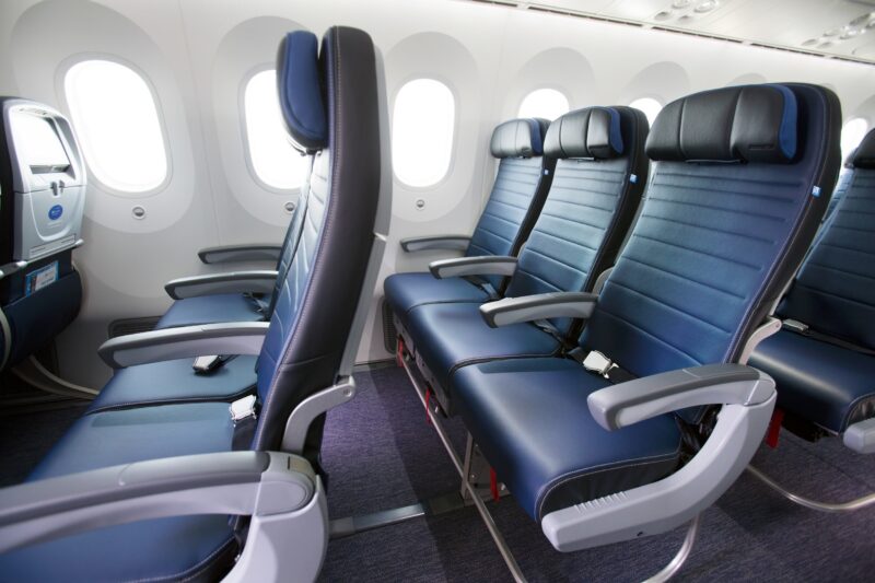 United-economy-class-seat-800x533