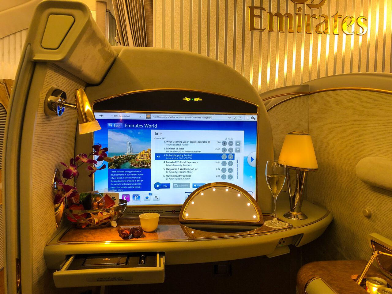 Emirates-first-class-in-flight-monitor-1280x960