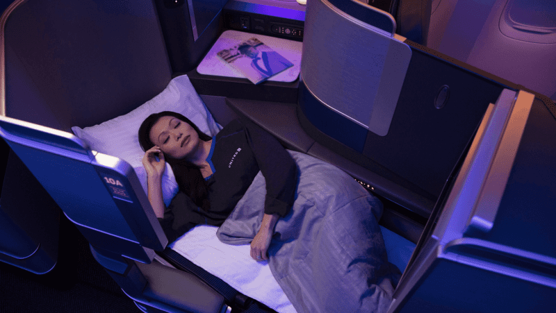 United-Polaris-class-sleeping-800x451