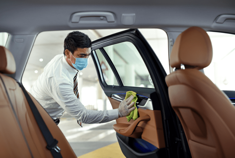 Emirates-Chauffeur-Drive-Service-800x538